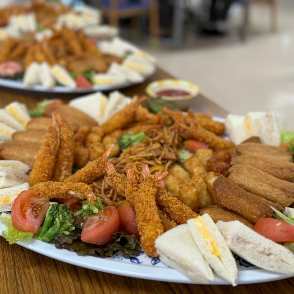 父の日バイキング　本日は父の日でしたのでランチバイキングでお祝いいたしました。皆さん大満足、大満腹です。午後は記念写真をつる子が撮影いたしま〜す。#ウエルハイムヨコゼ #横瀬町 #秩父 #特養の日常 #父の日 #ランチバイキング