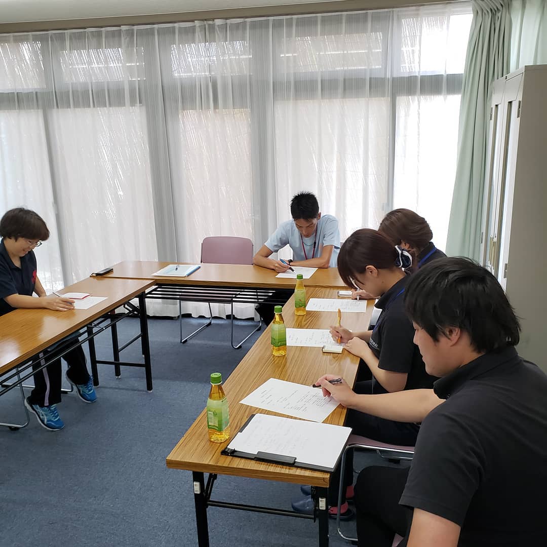 医療介護連携･研修部会:清水病院様とウエルハイムヨコゼによります研修部会が開催されました。この部会は法人間の人的交流、スキルアップを目的とした取り組みです。今後は定期的に会合を開き、研修発表等に繋げてまいります。#医療介護連携 #清水病院 #ウエルハイムヨコゼ#秩父 #横瀬町